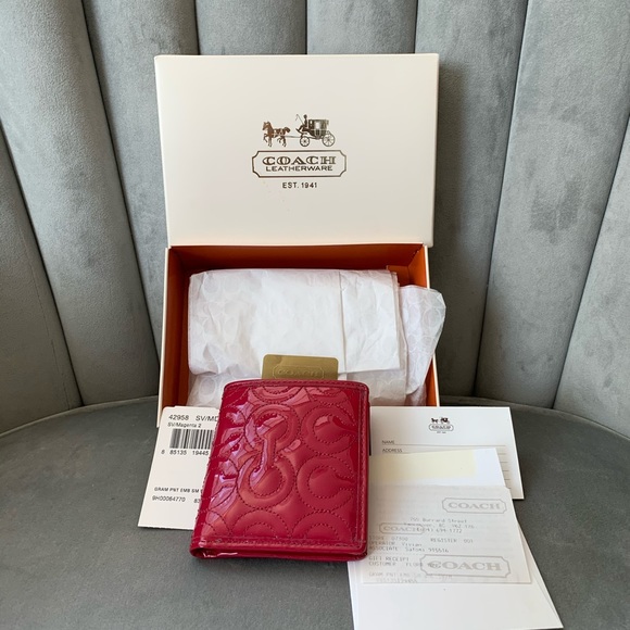 Coach patent leather small wallet - Picture 8 of 8